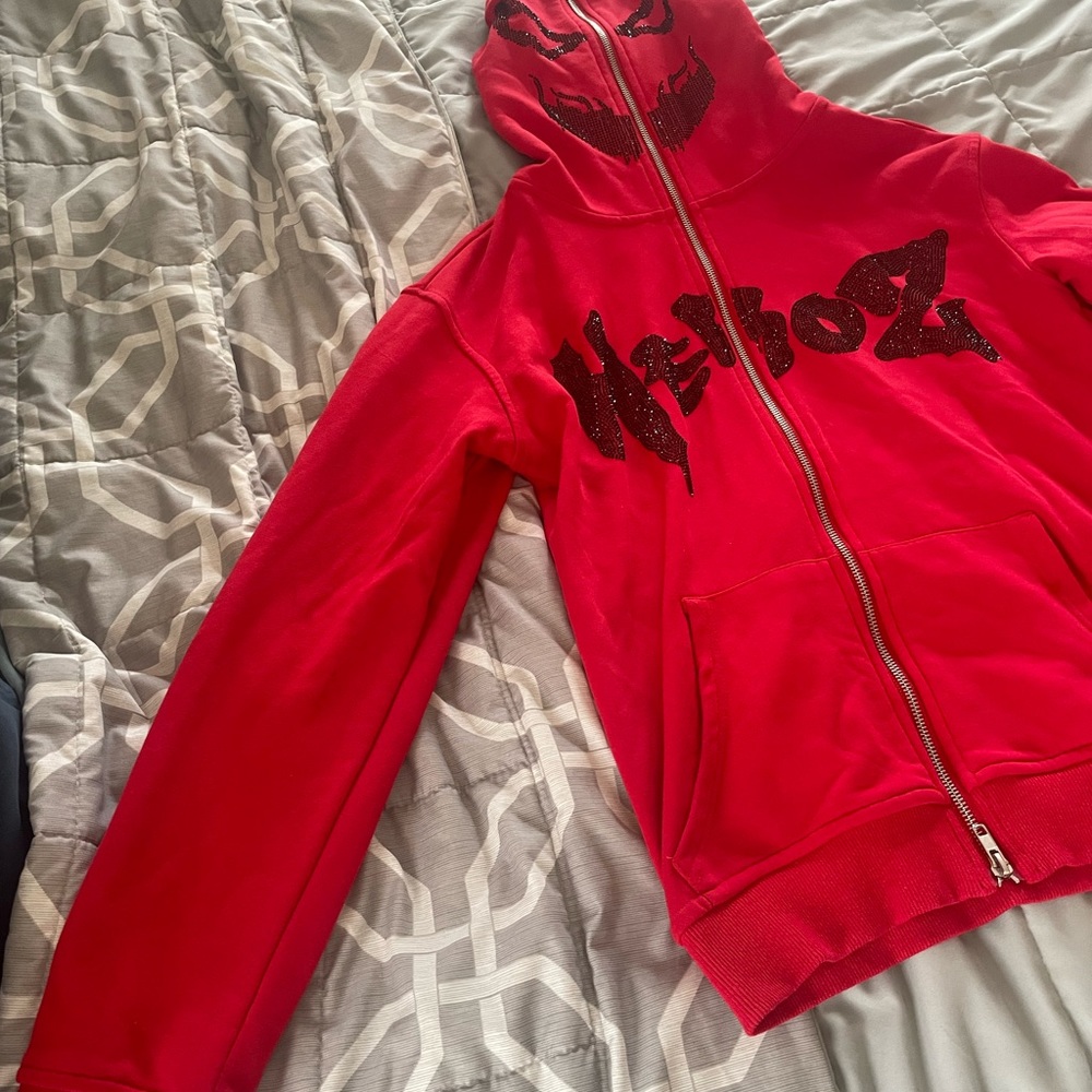 Red jacket - Picture 2 of 4